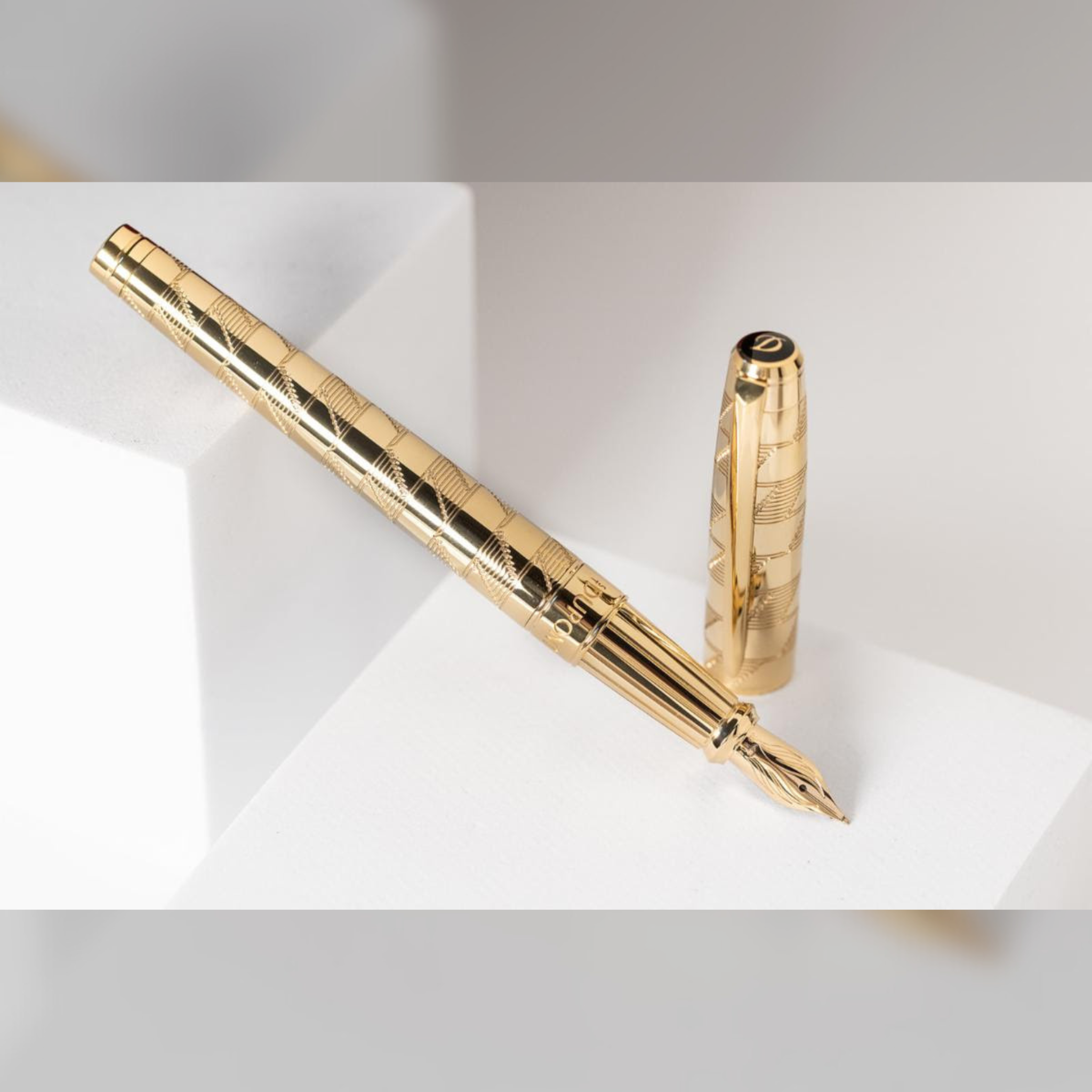 S.T. Dupont Monogram 1872 Eternity XL Gold Fountain Pen