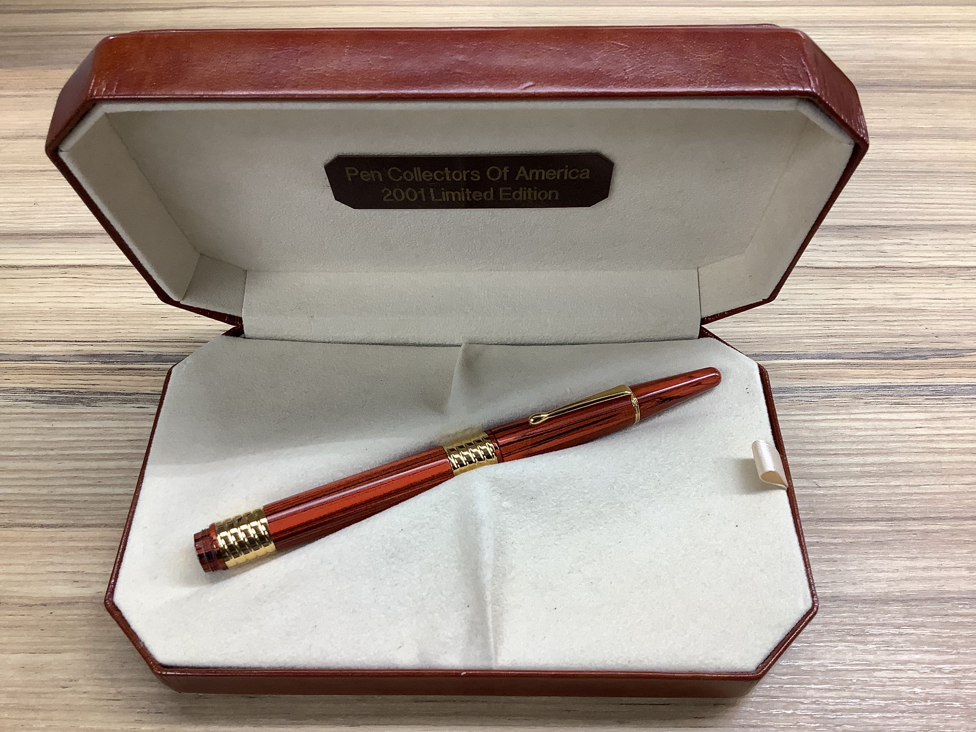 Pen Collectors of America 2001 Limited Edition Redwood Two Tone 18k Gold Nib - Fountain Pen