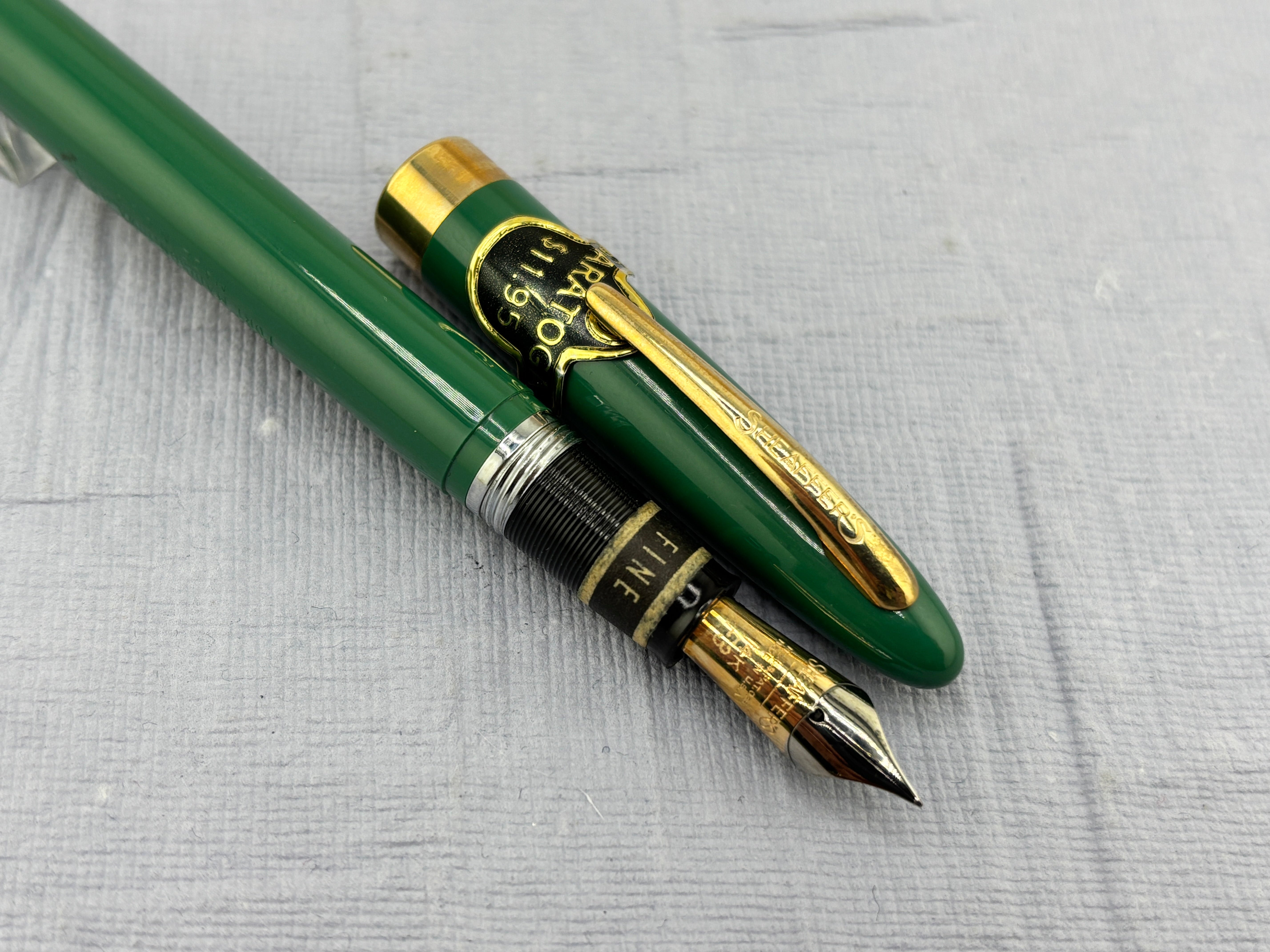 SHEAFFER Saratoga Green Pastel Fine 14K Nib - Fountain Pen  *New Old Stock!*