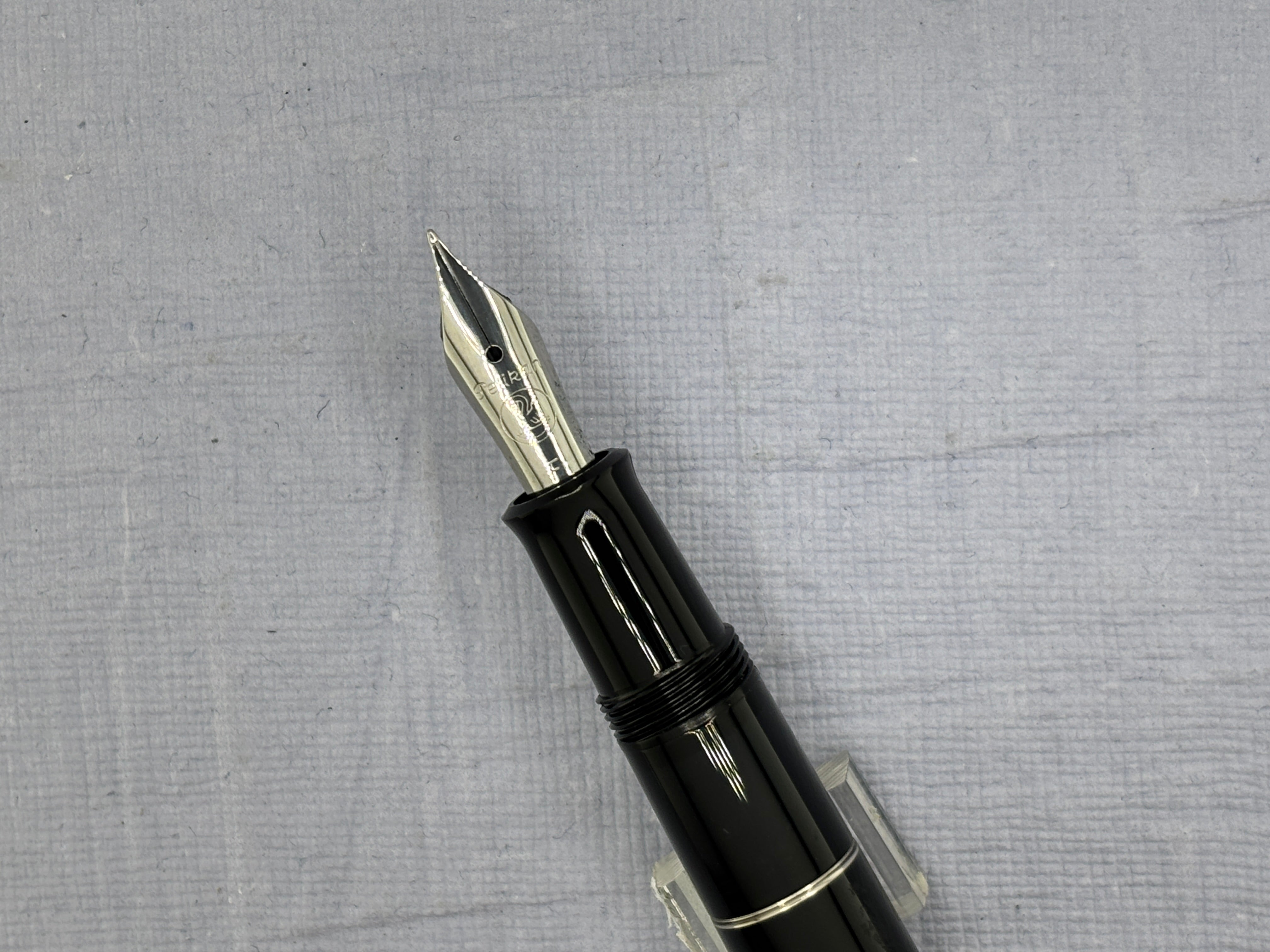 Pelikan Classic M215 Black and Silver Rings - Fountain Pen