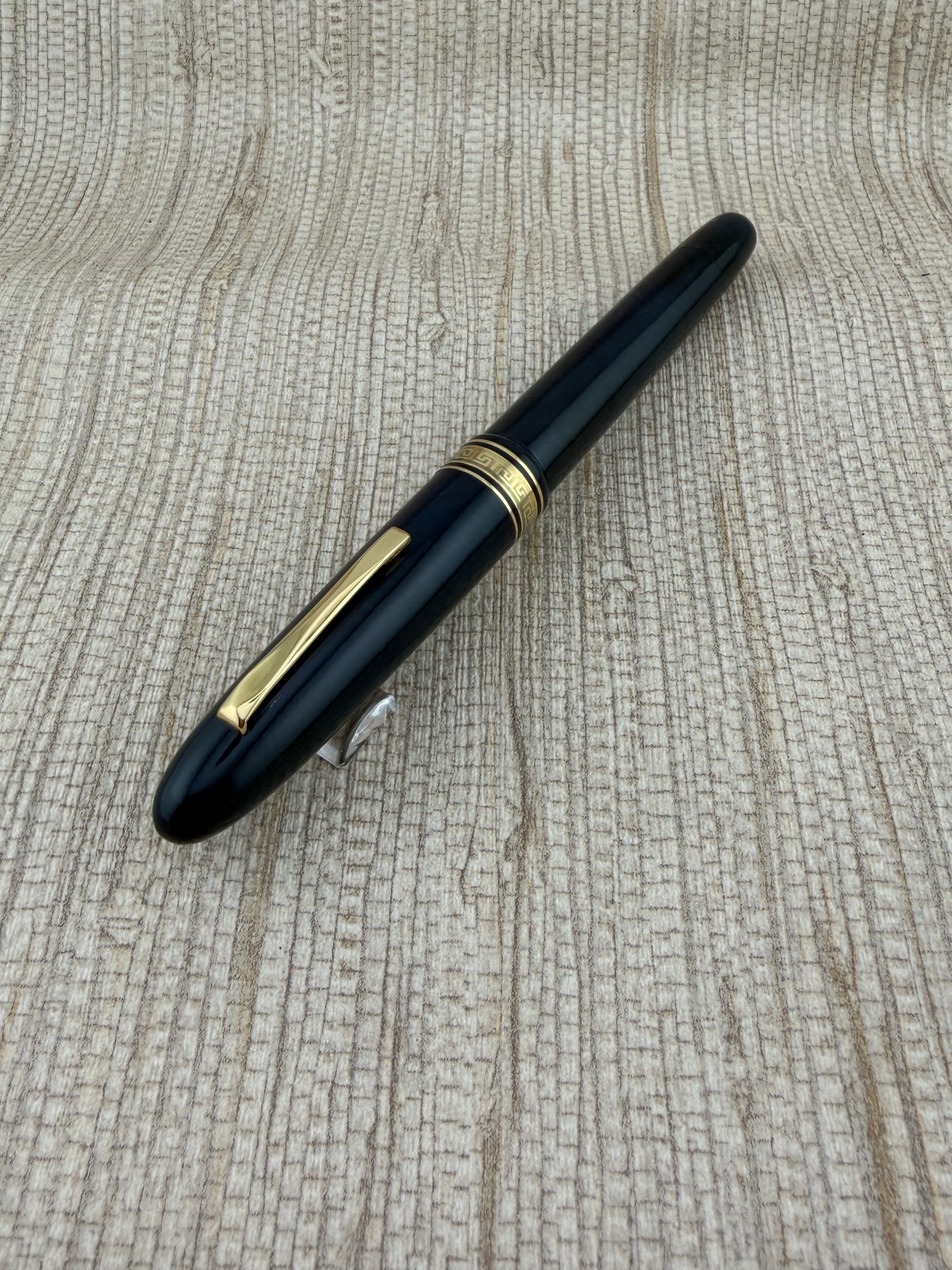 Omas AM87 Burlwood Blue In Strictly New Condition 18k750 Two-Tone Medium Nib - Fountain Pen