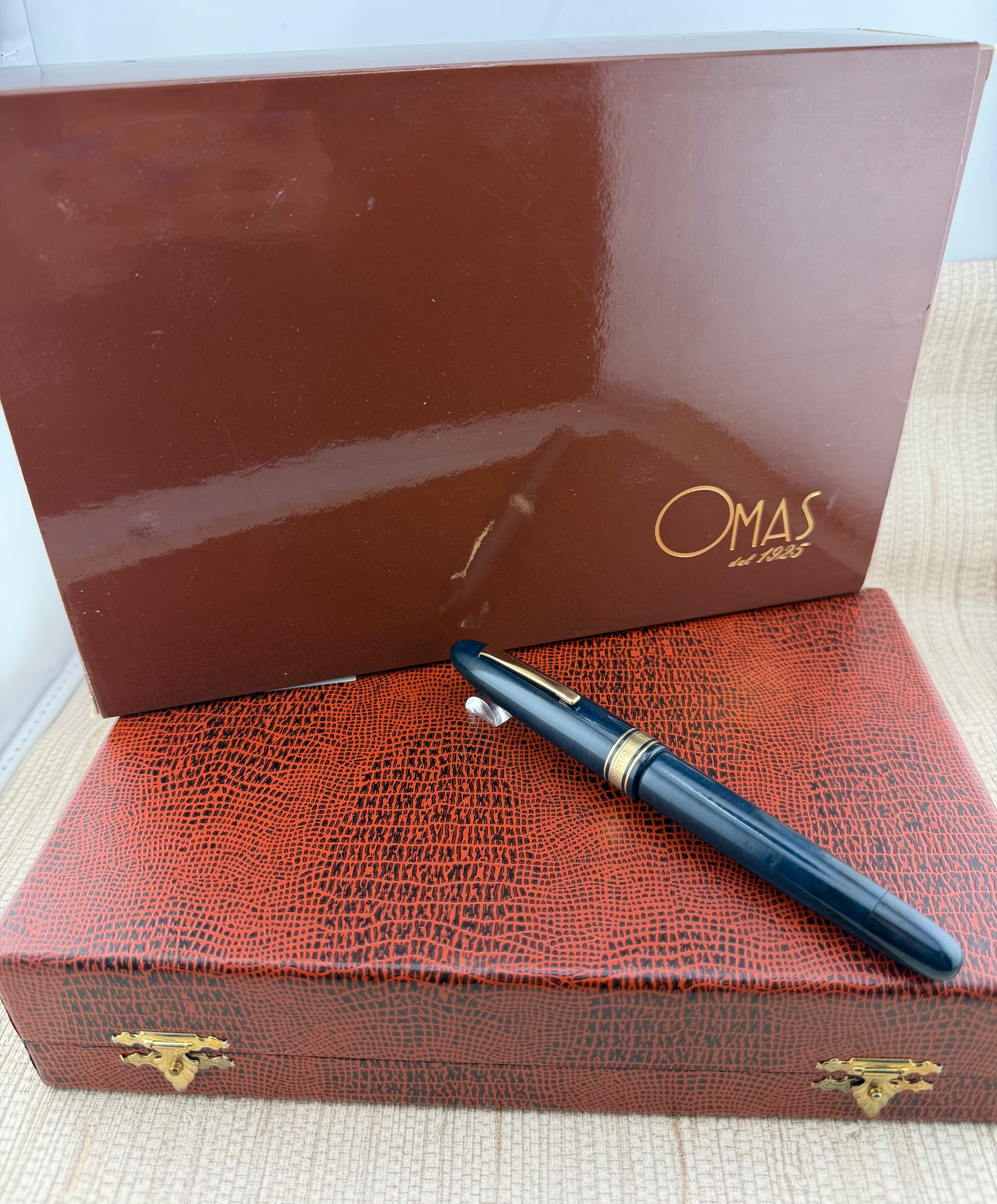 Omas AM87 Burlwood Blue In Strictly New Condition 18k750 Two-Tone Medium Nib - Fountain Pen