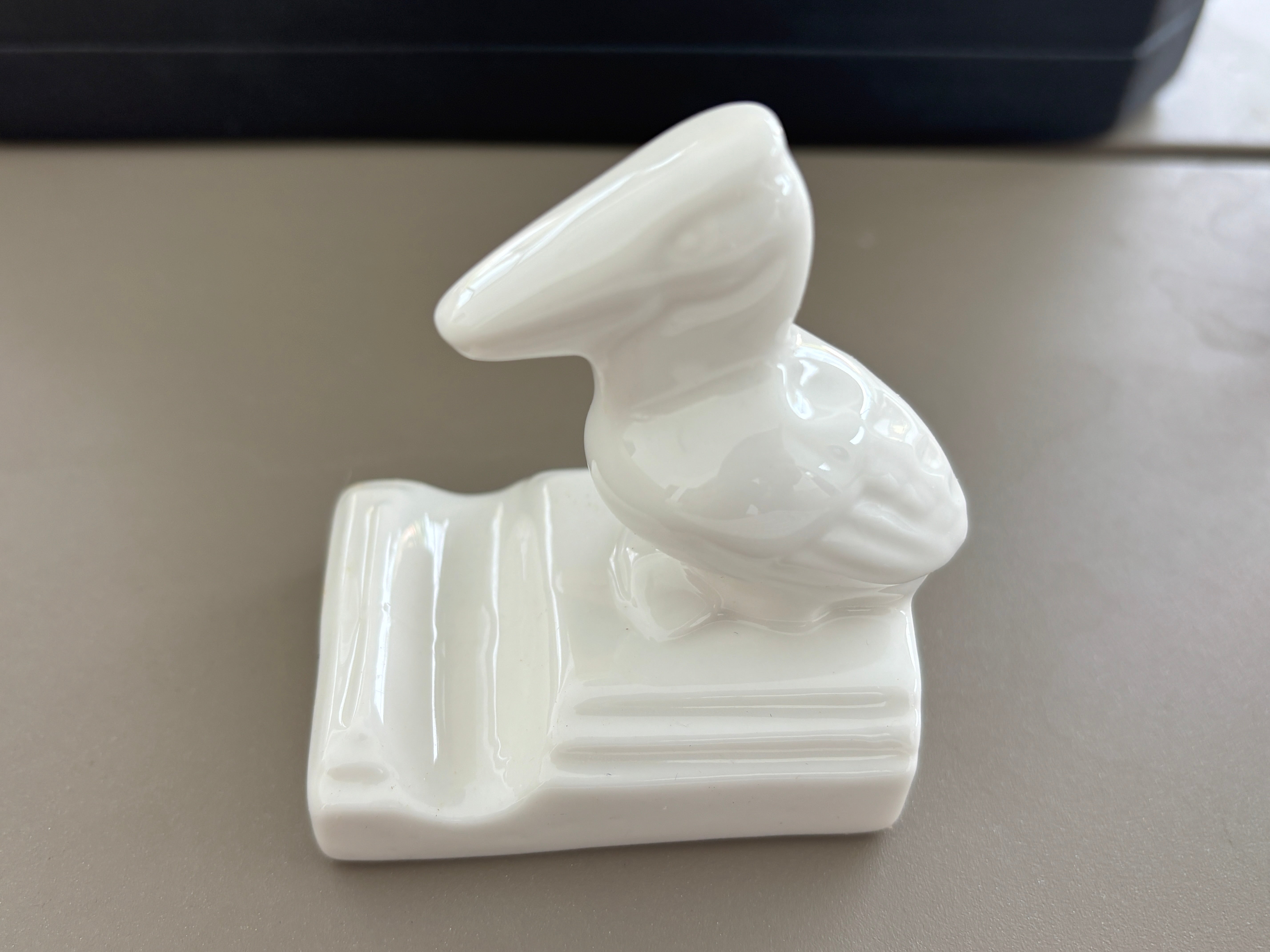 Pelikan Porcelain Pen Holder Bird Figurine - Fountain Pen Stand