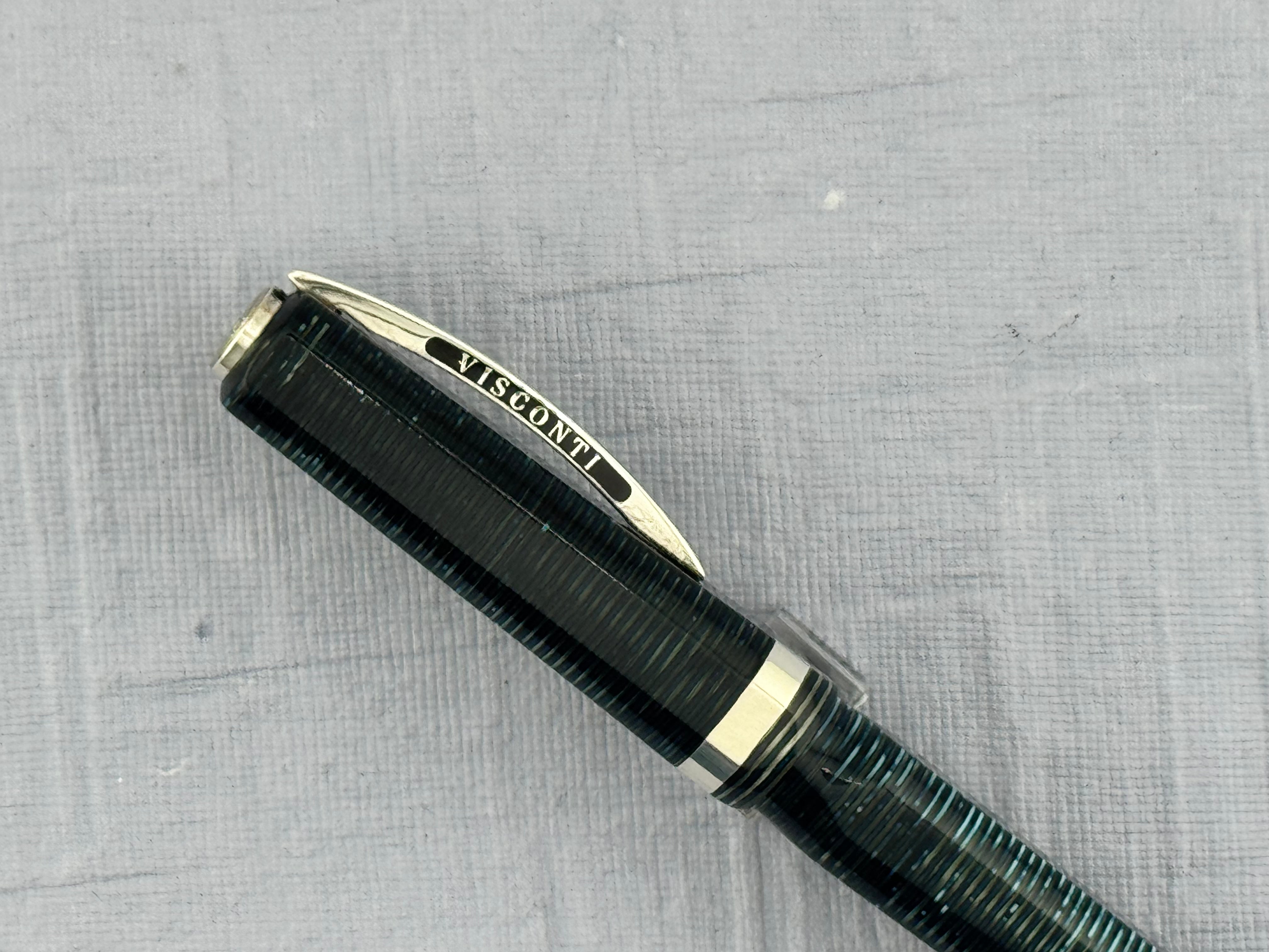 Visconti Oversized Wall Street Limited Edition Striped Celluloid - Fountain Pen