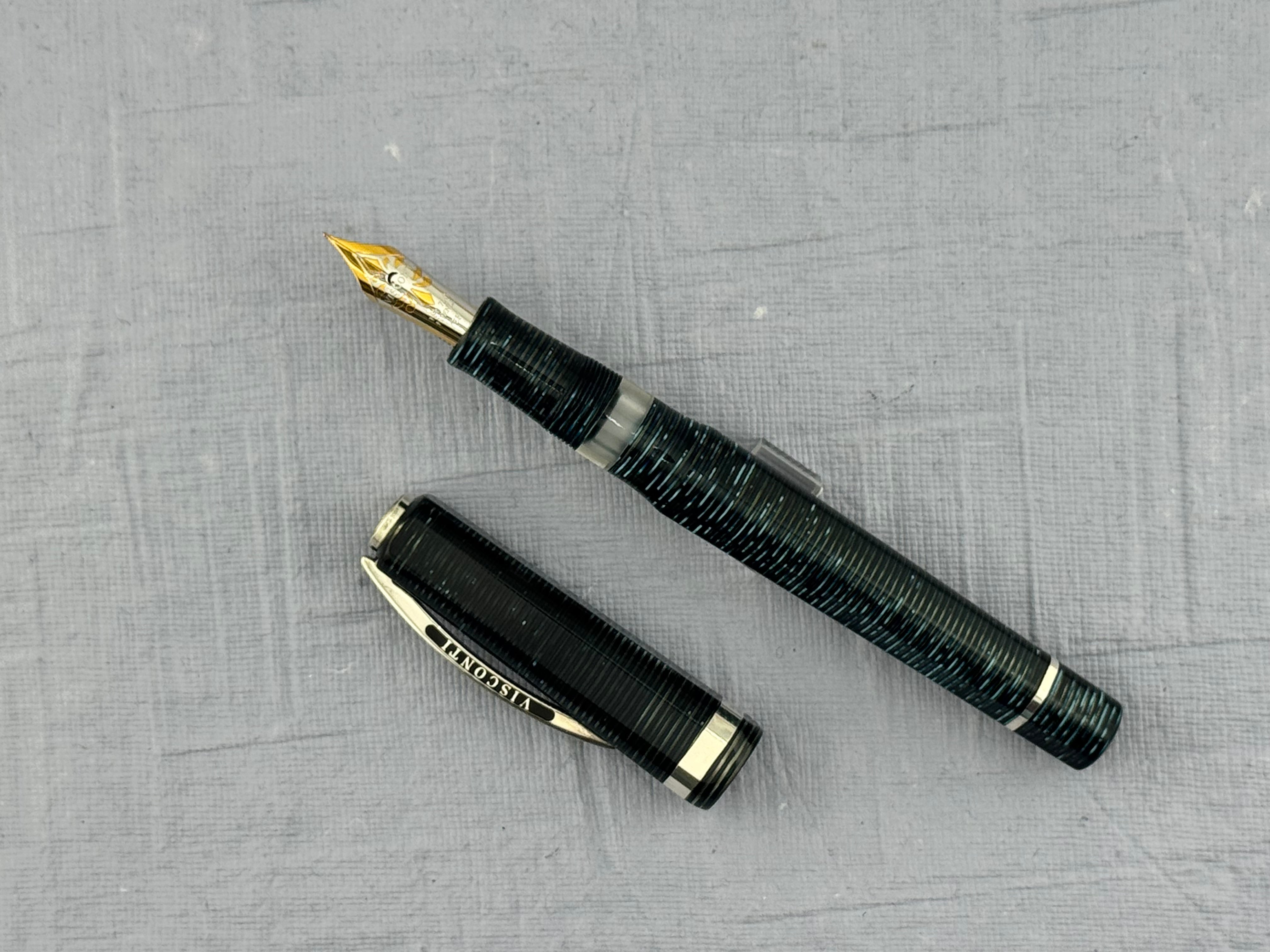 Visconti Oversized Wall Street Limited Edition Striped Celluloid - Fountain Pen