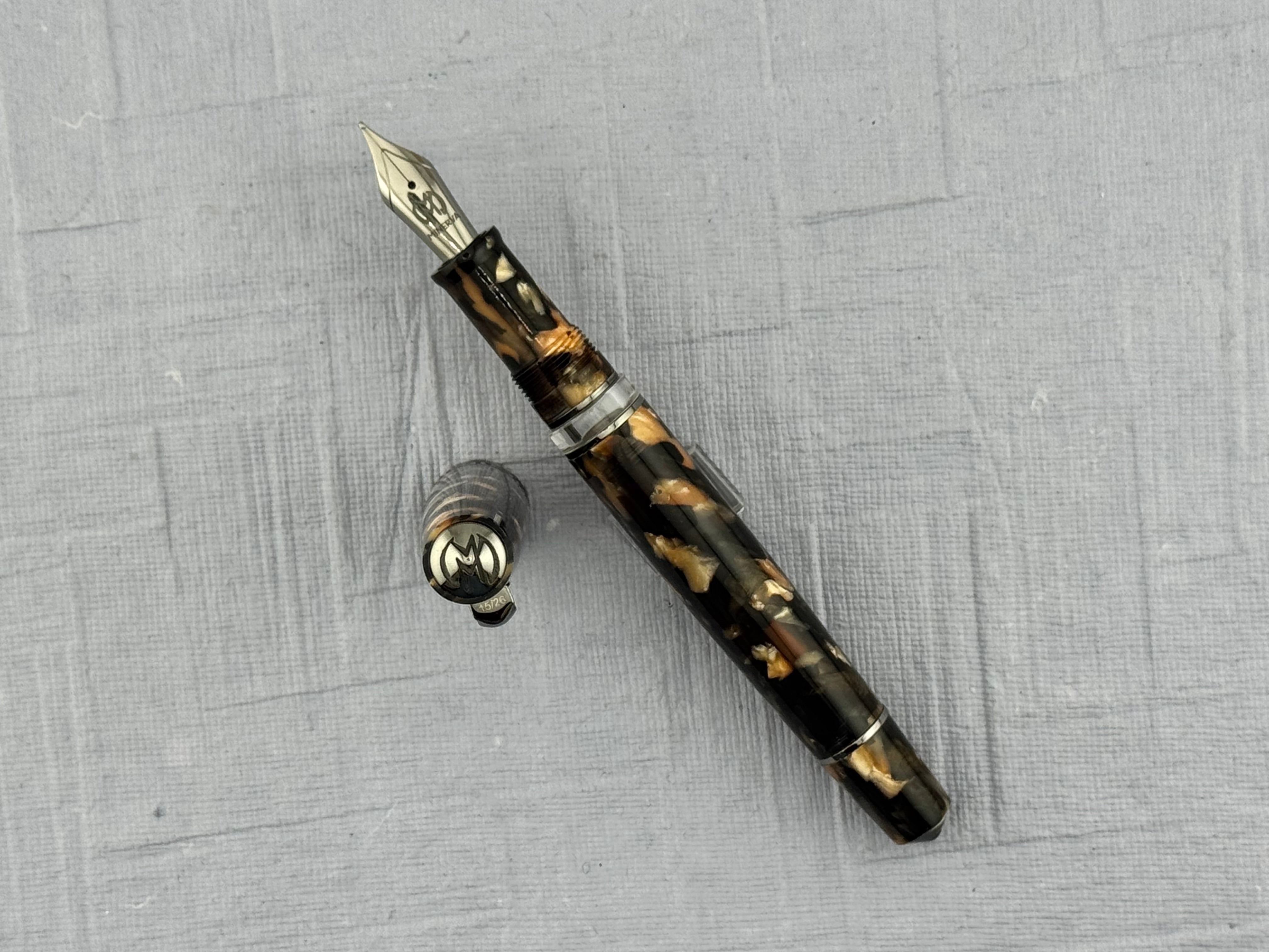 Minerva Terra di Siena Gold Trim - Fountain Pen