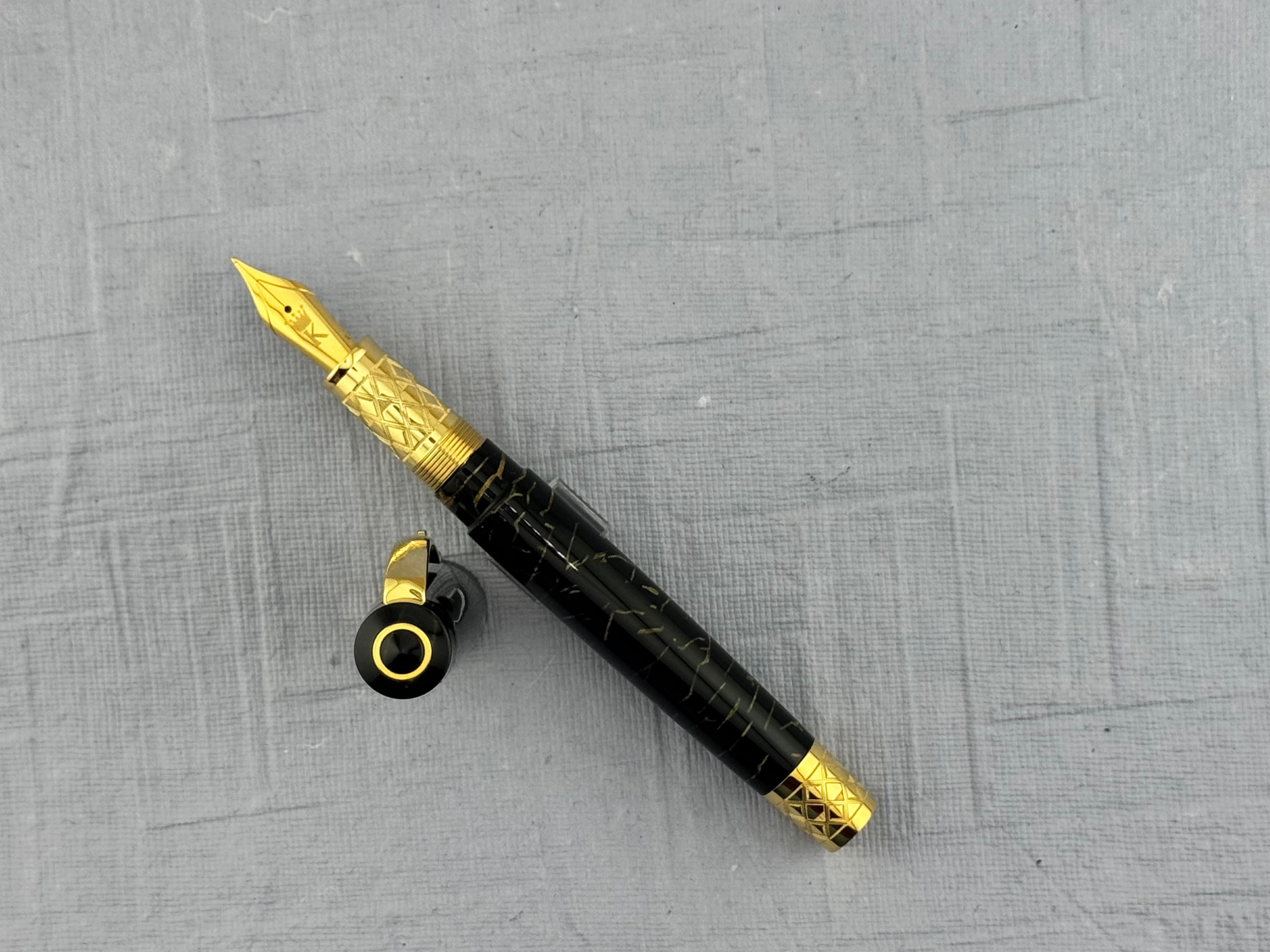 King & Queen Royal Flush Limited Edition Oro Black Original Omas Celluloid - Fountain Pen