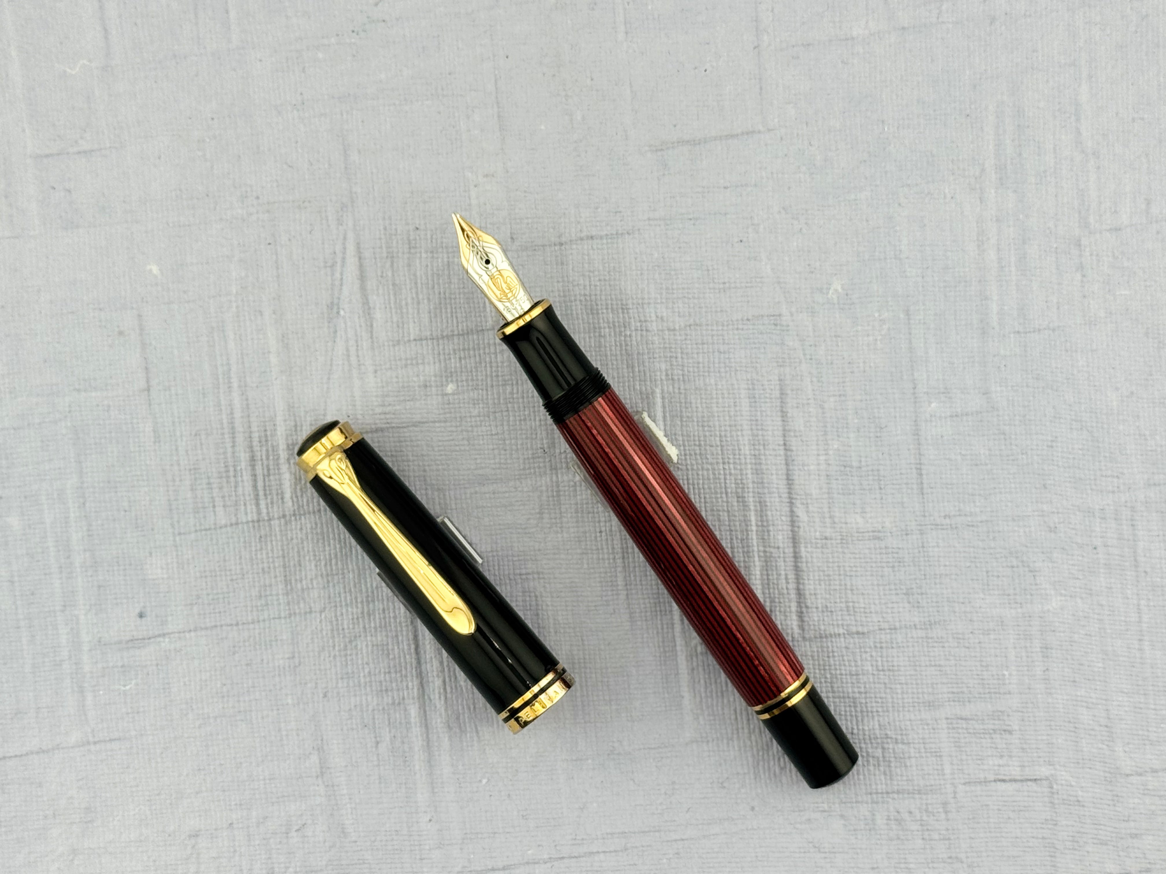 Pelikan Souverän M800 Black and Red Striped 18K Medium Nib - Fountain Pen