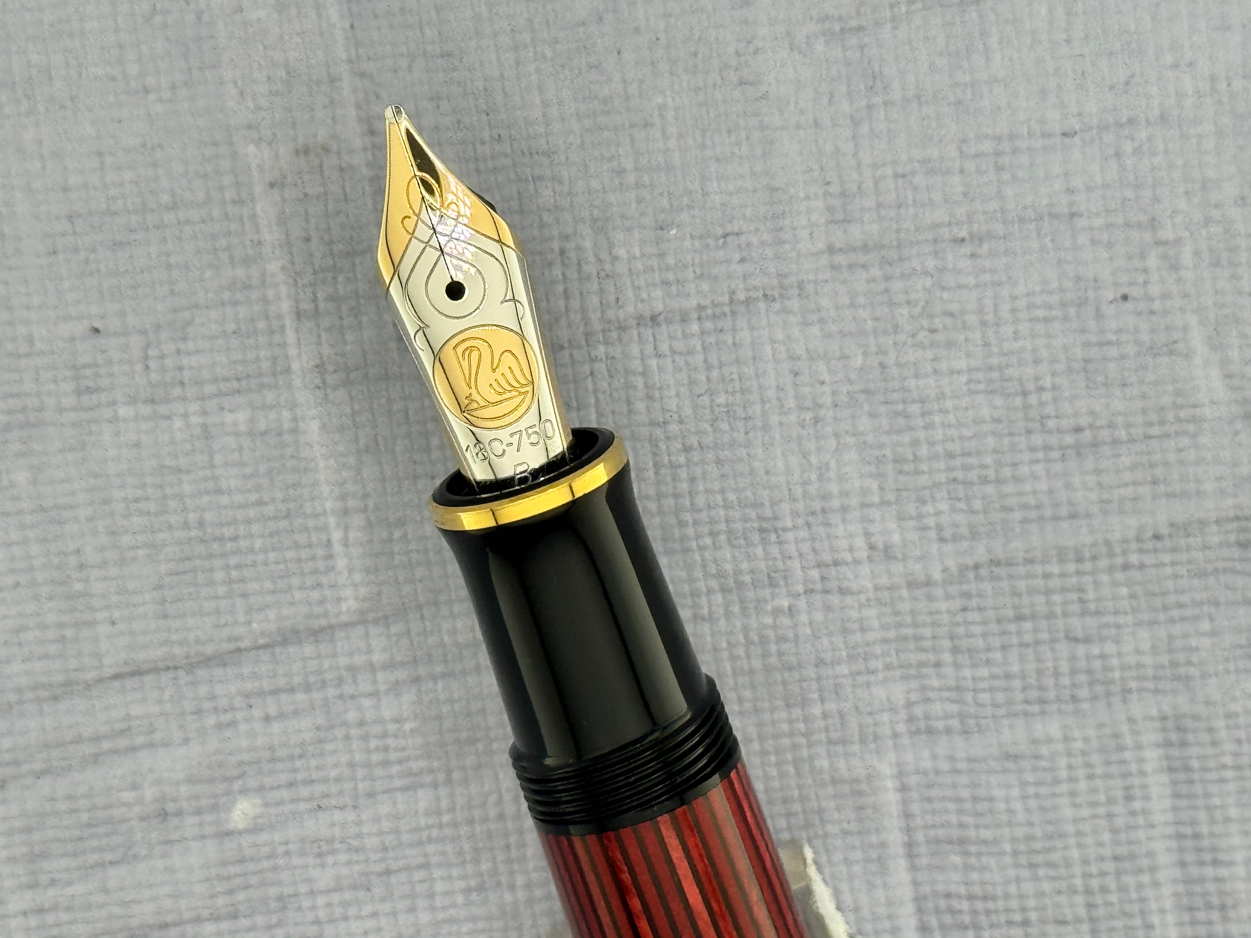 Pelikan Souverän M800 Black and Red Striped 18K Medium Nib - Fountain Pen