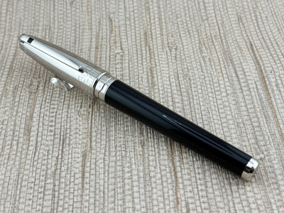 S.T. Dupont Large Orpheo 300th Anniversary of St. Petersburg Limited Edition Medium 18kt Nib - Fountain Pen