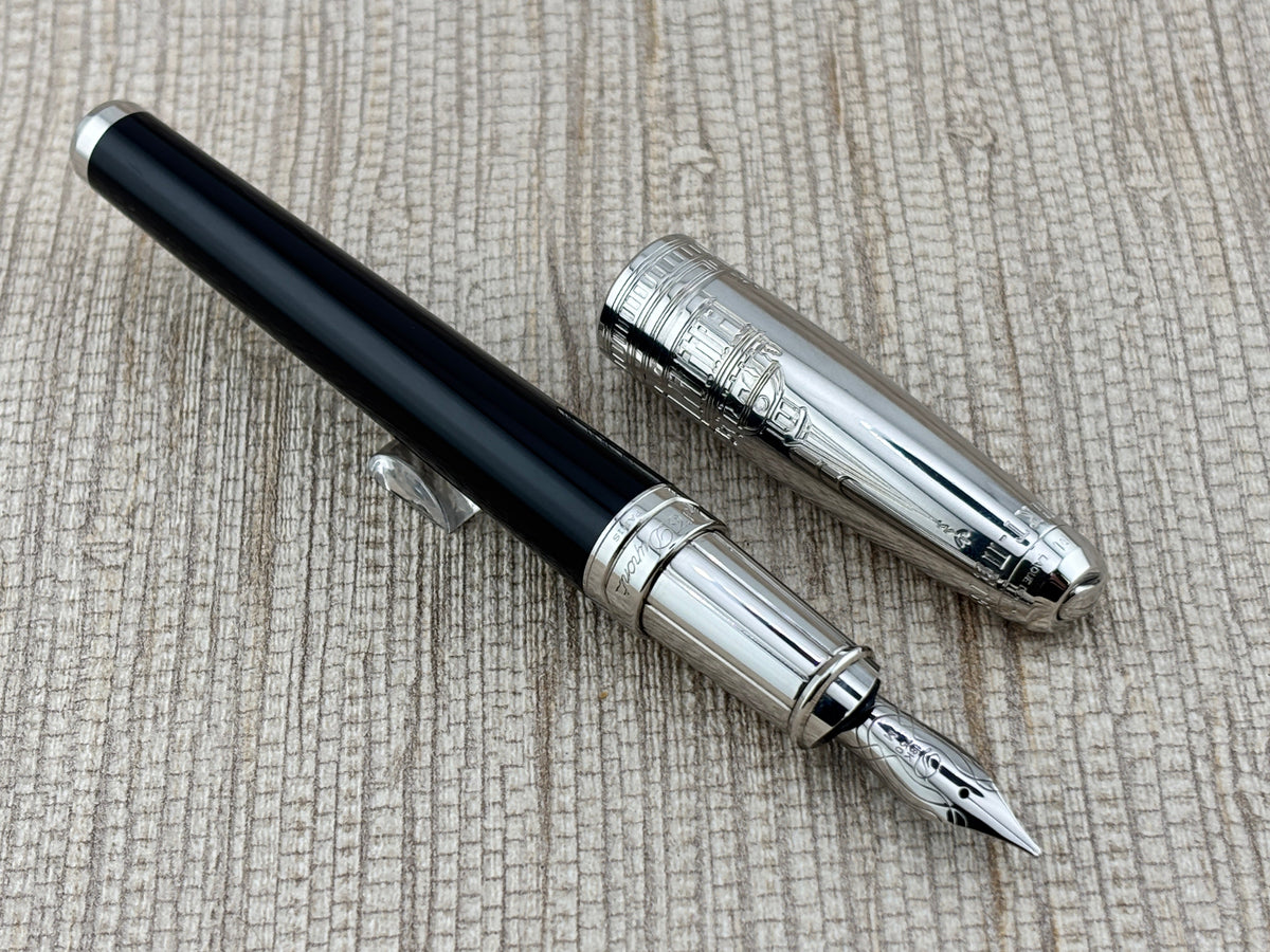 S.T. Dupont Large Orpheo 300th Anniversary of St. Petersburg Limited Edition Medium 18kt Nib - Fountain Pen