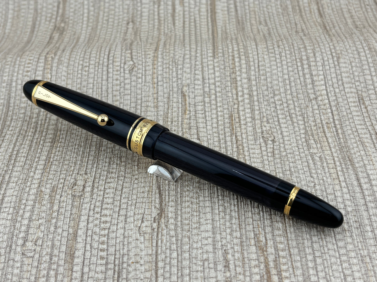 Pilot Custom 823 Black Smoke Medium 14kt Nib - Fountain Pen