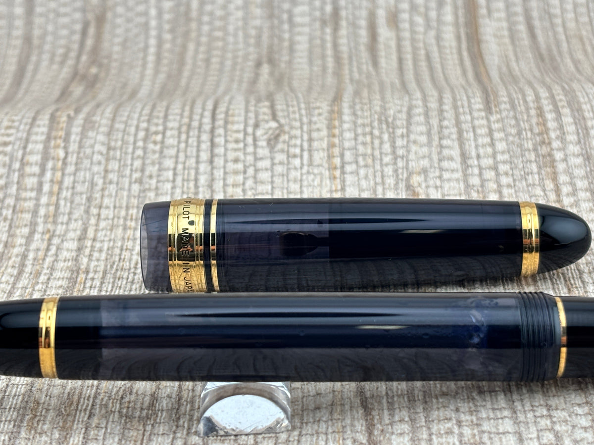 Pilot Custom 823 Black Smoke Medium 14kt Nib - Fountain Pen