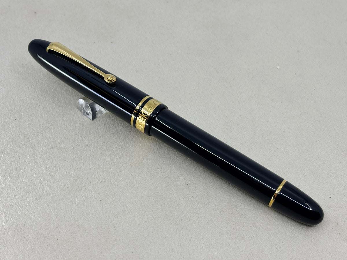 OMAS Ogiva Black Gold Trim 14k Architect Double Deck Nib! - Fountain Pen