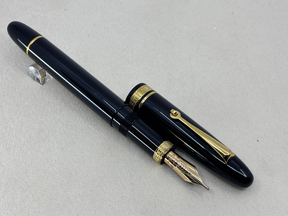 OMAS Ogiva Black Gold Trim 14k Architect Double Deck Nib! - Fountain Pen