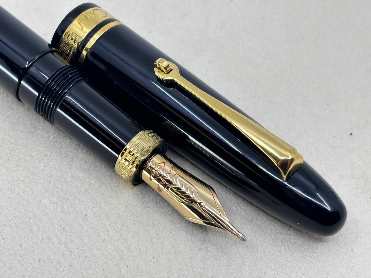 OMAS Ogiva Black Gold Trim 14k Architect Double Deck Nib! - Fountain Pen