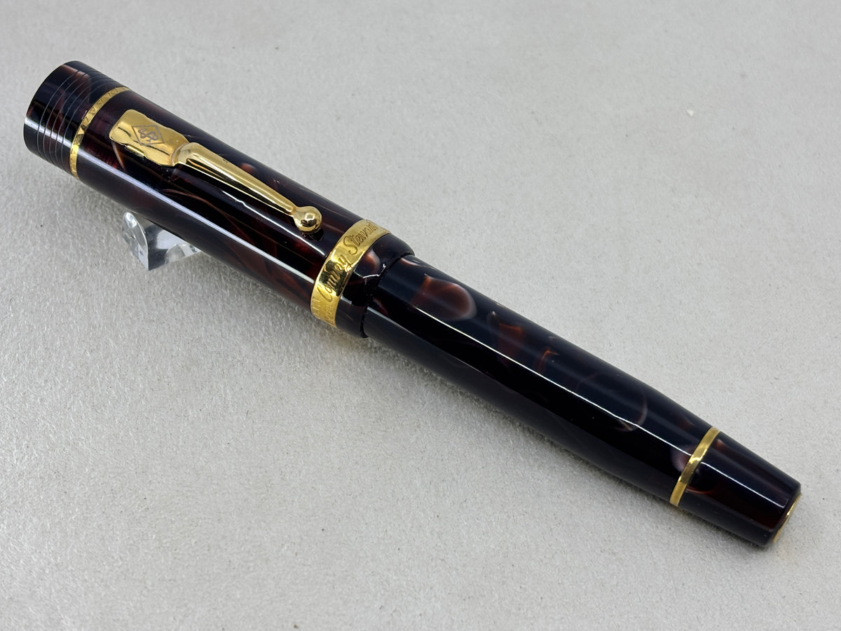 Conway Stewart Winston Churchill Brown Arcola Circa 2019 - Fountain Pen