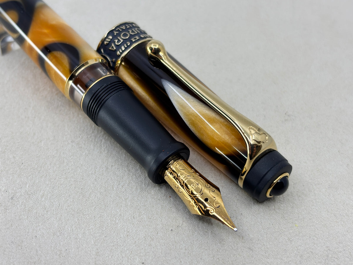 Aurora Optima Africa  Limited Edition 18K Nib - Fountain Pen