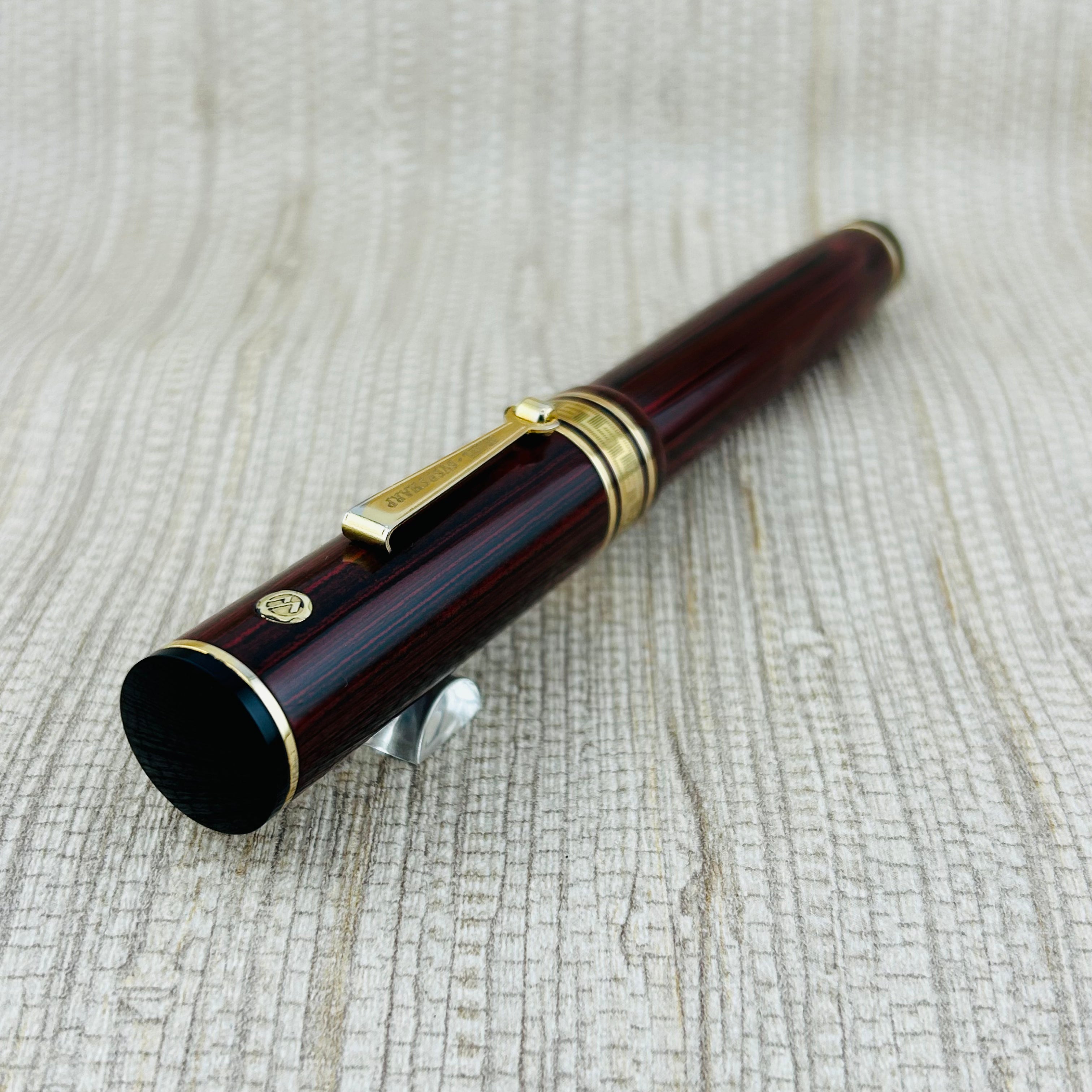 Wahl-Eversharp Rosewood Superflex 18k750 Gold Nib - Fountain Pen