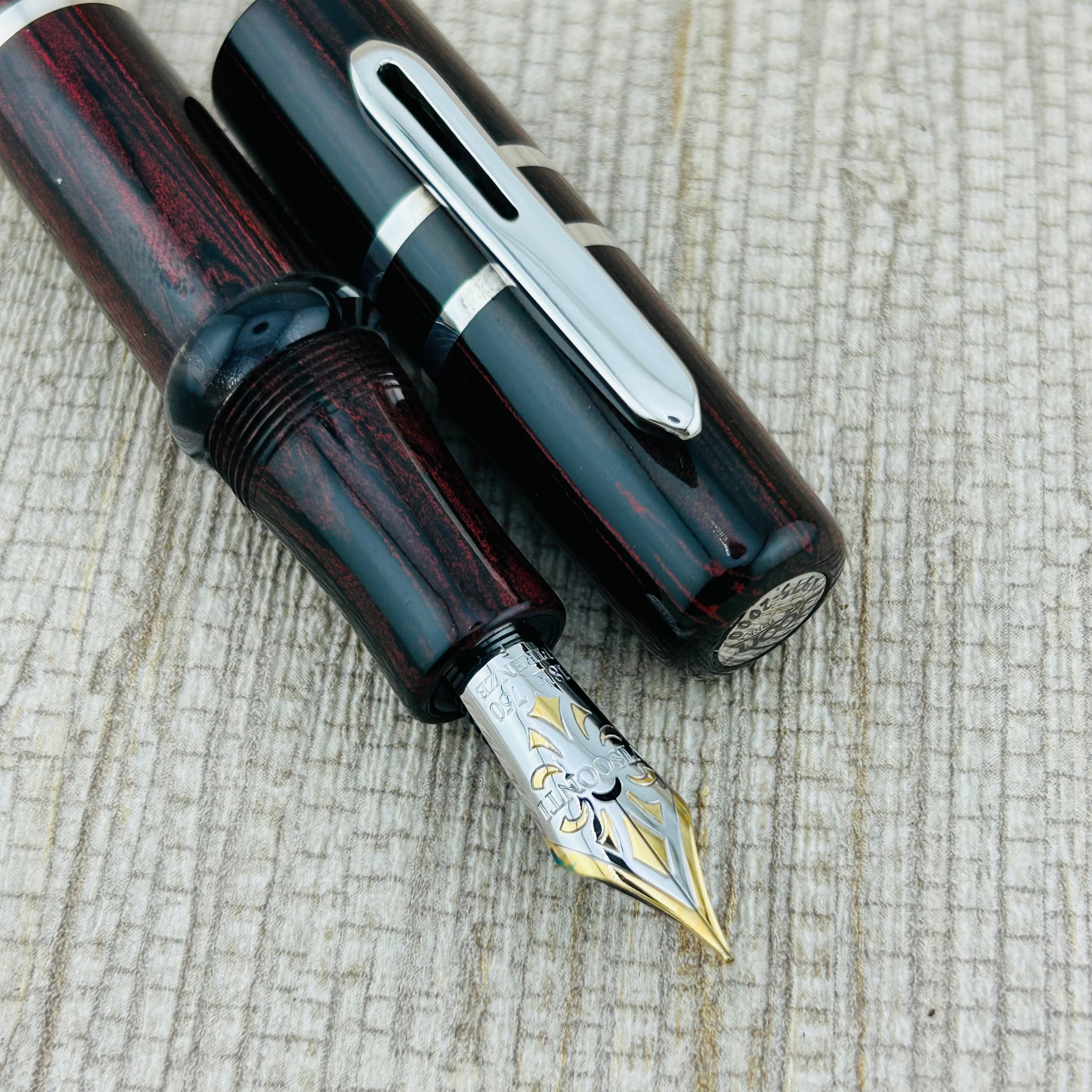 Visconti Joon New York Anniversary 1975-2000 Rosewood Ebonite Limited Edition 127/366 - Fountain Pen