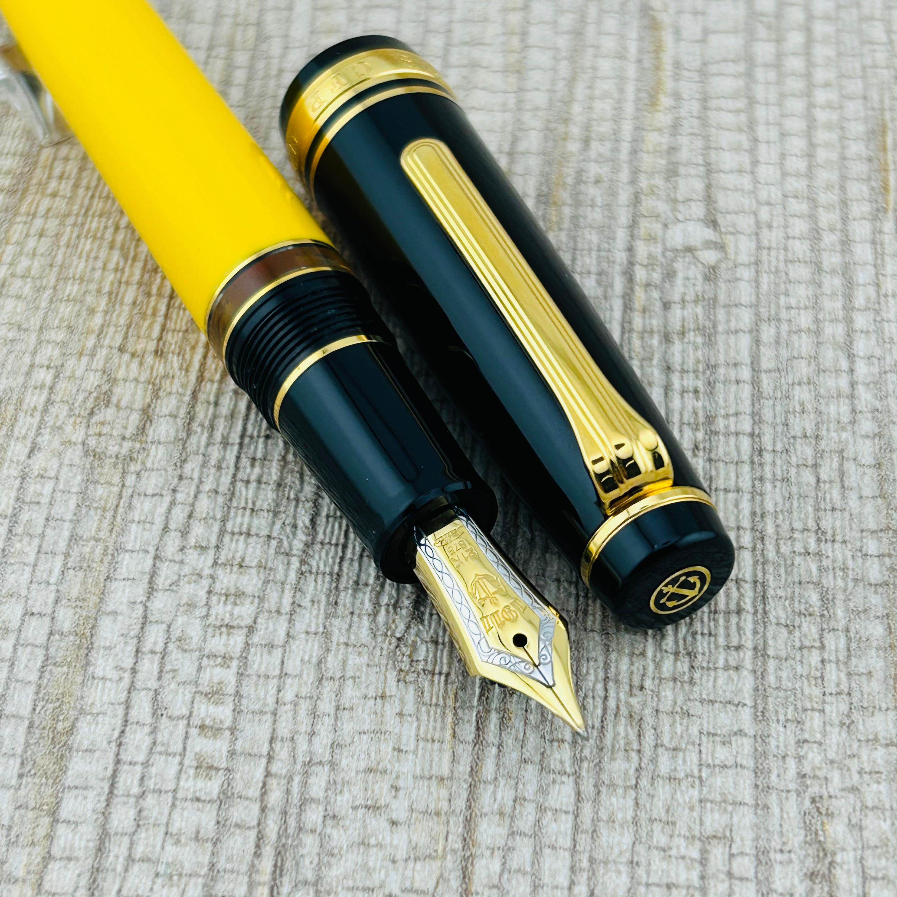 Sailor Pro Gear Realo Yellow Black Cap Limited Edition 21/88 Architect Gold Nib 21K - Fountain Pen