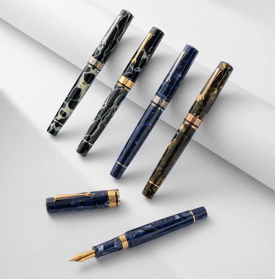 OMAS Paragon Saft Green Rose Gold Trim - Fountain Pen