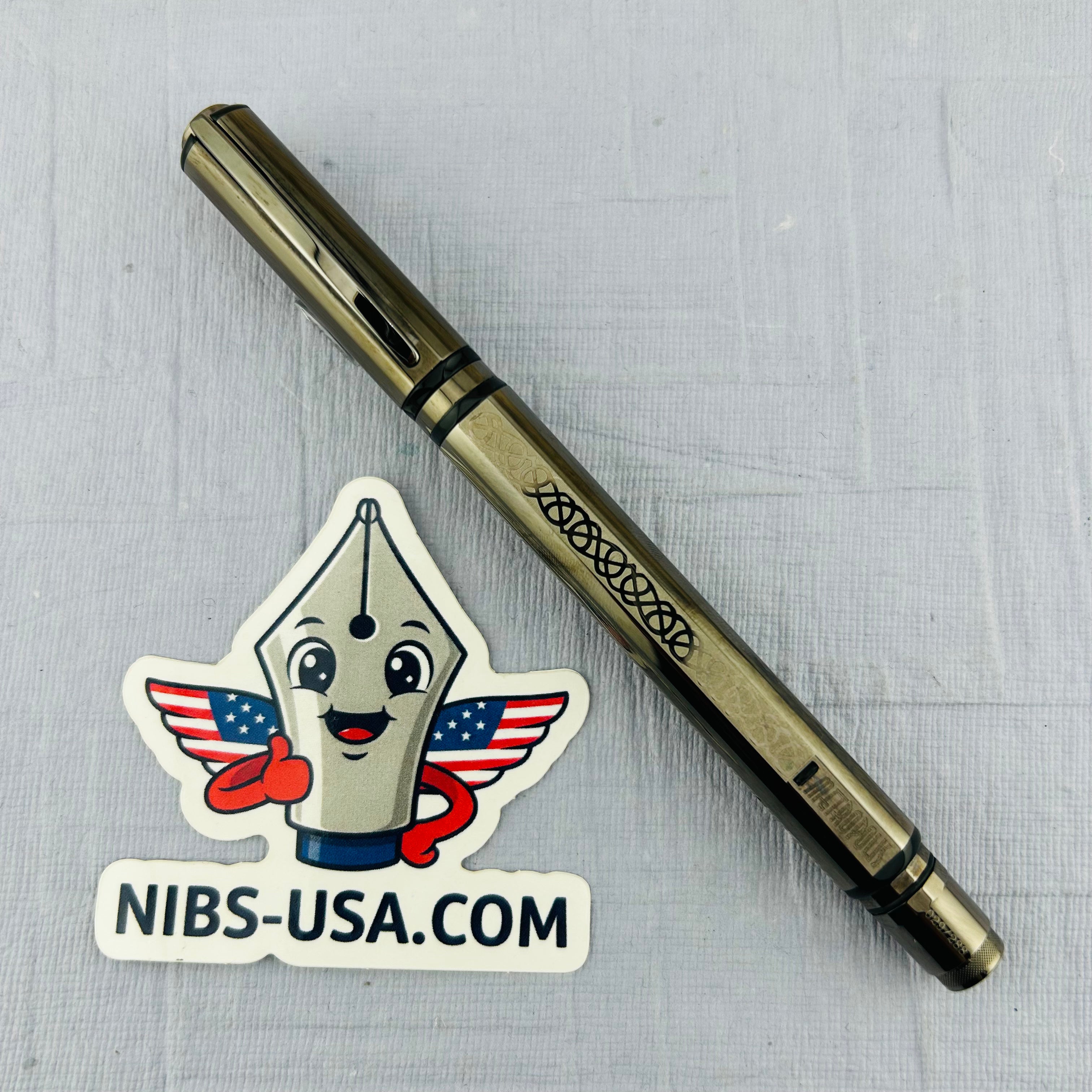 Visconti Metropolis Limited Edtion 029/288 Beautiful Retractable Faceted Pen - Fountain Pen