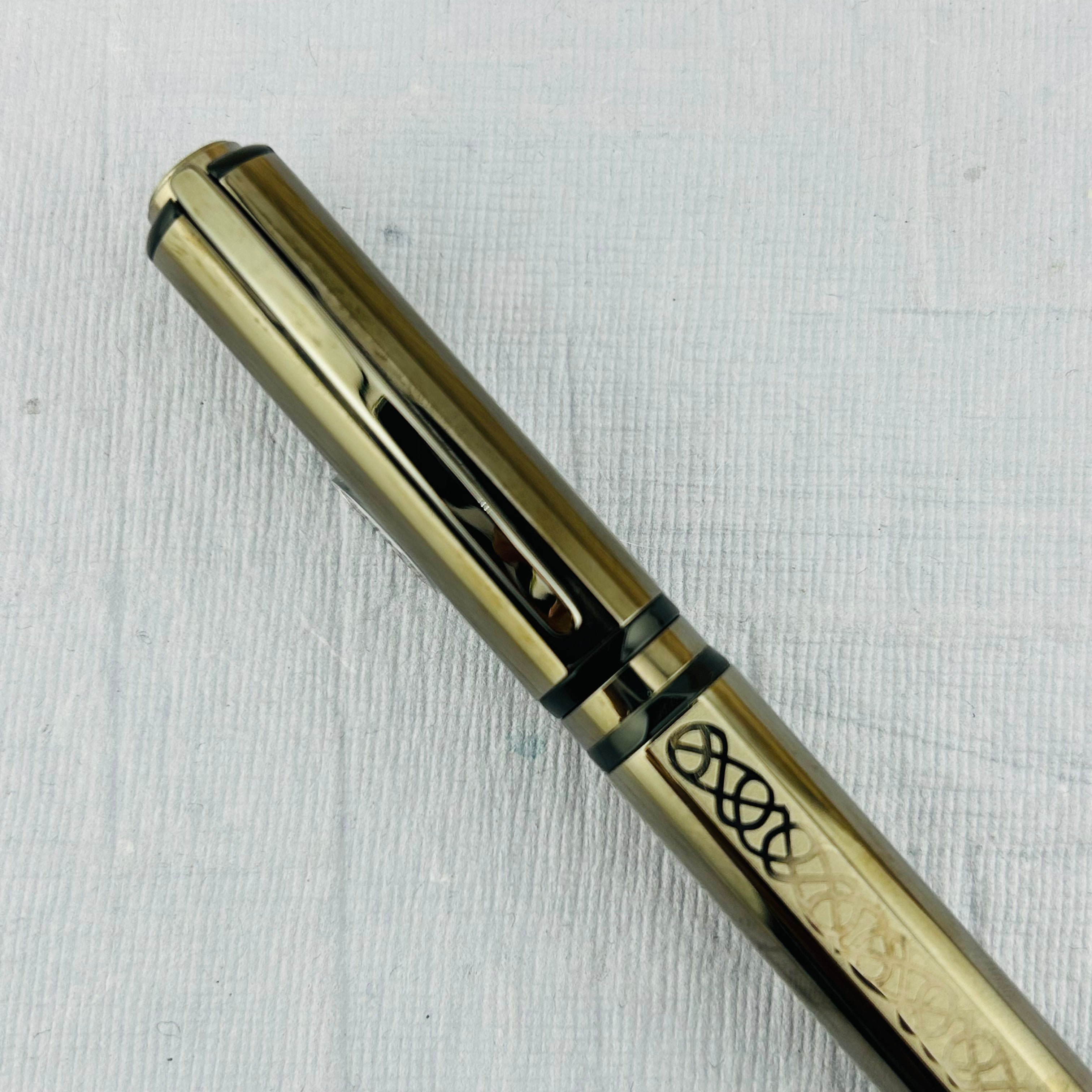 Visconti Metropolis Limited Edtion 029/288 Beautiful Retractable Faceted Pen - Fountain Pen