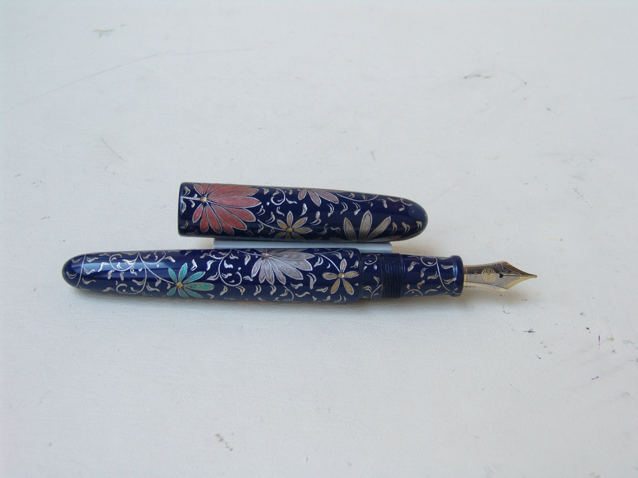 Nakaya Naka-ai Cigar Chinkin Palmet Kikyo Colored Powders