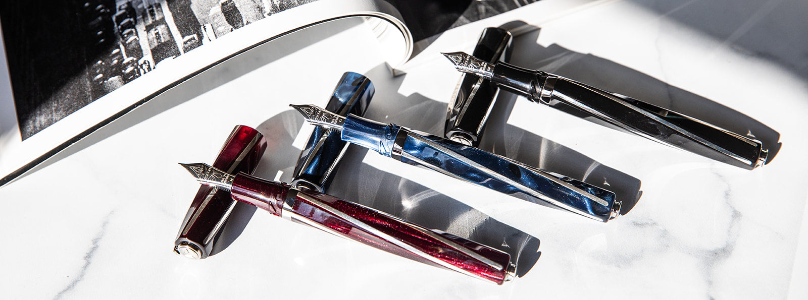 Visconti Divina Elegance Imperial Blue Oversize - Fountain Pen